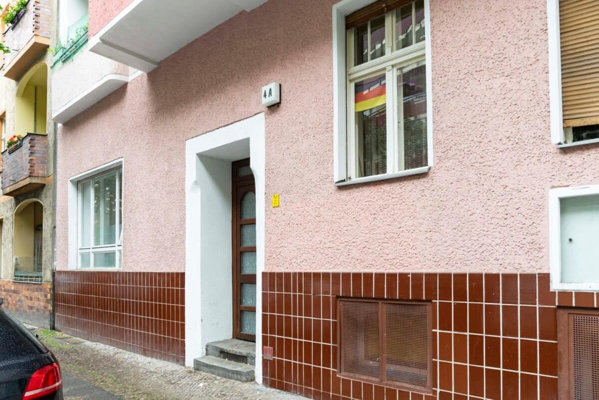 Cozy 2 Room Apartment Next To Hermannstrasse Berlin Kültér fotó